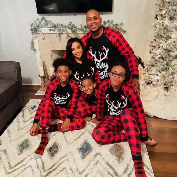 Profile Picture of Marshall Starks (@trappedoutworld) on Poshmark