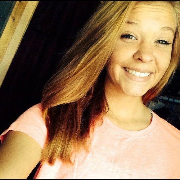 Profile Picture of Libby Mehmen (@libbymehmen) on Poshmark