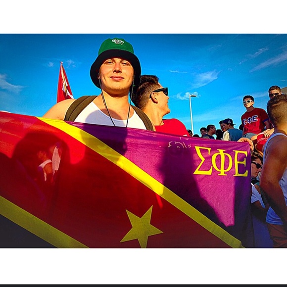 Nicholas Galentine - Poshmark Profile Picture of Nicholas Galentine (@nickgalentine) on Poshmark