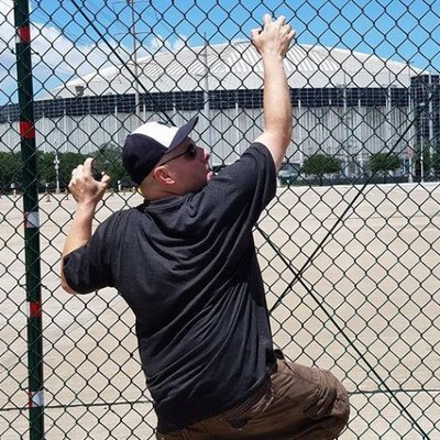 Profile Picture of Brett Radio (@RadioBrett) on Twitter