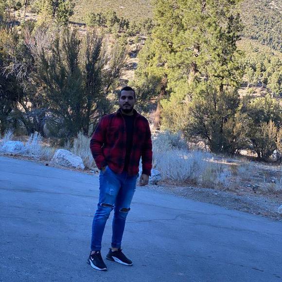 Profile Picture of Mohamad Masri (@moemasri) on Poshmark