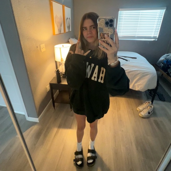 Profile Picture of Elinor Silack (@elinorsilack) on Poshmark