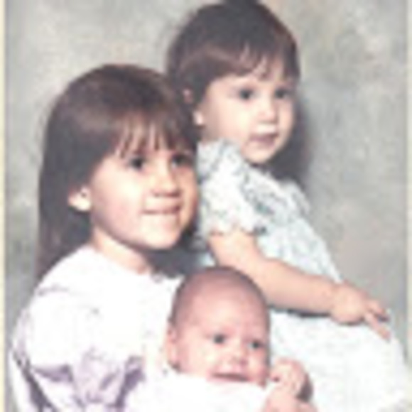 Profile Picture of Kathy Tomayko (@kathytomayko) on Poshmark