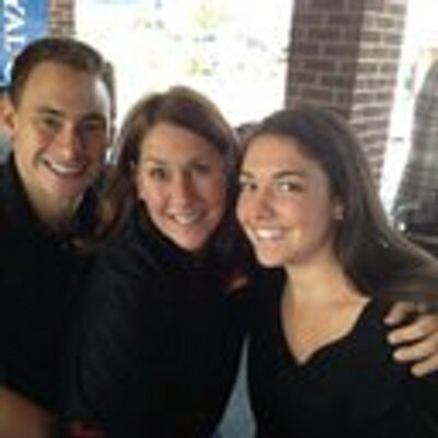 Profile Picture of Maureen Monk (@reeniemonk) on Twitter
