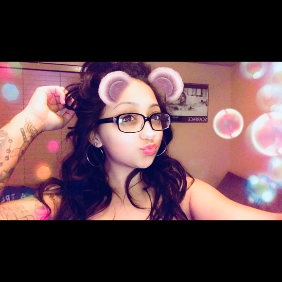 Profile Picture of Jaylene Roman (@jayleneroman) on Poshmark