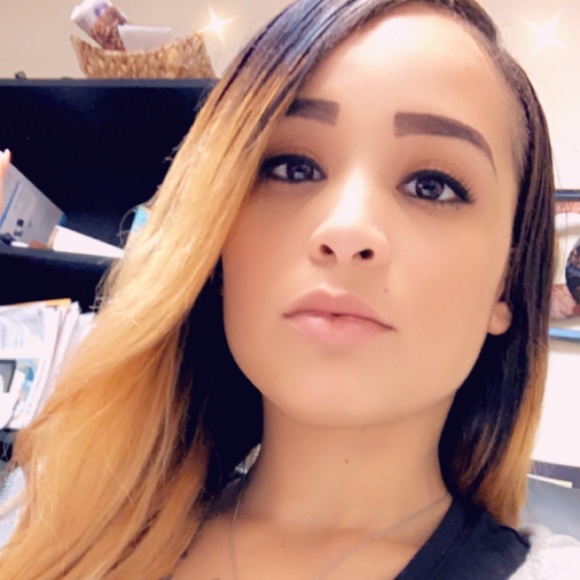 Profile Picture of Chasity Walker (@sitysworld) on Poshmark