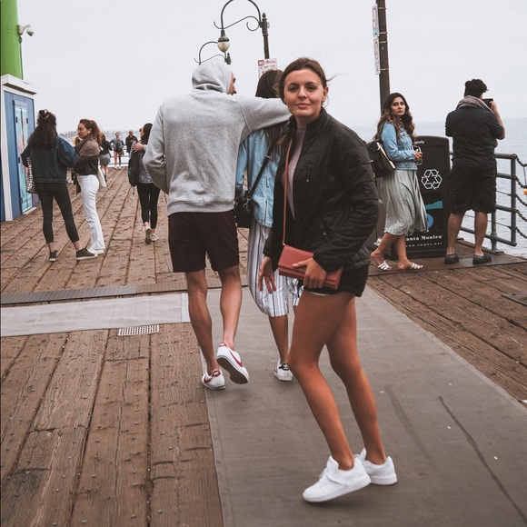 Profile Picture of Alexandra Bougie (@alexandrabou326) on Poshmark