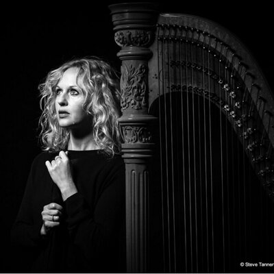 Profile Picture of Ruth Wall (@RuthWallharp) on Twitter