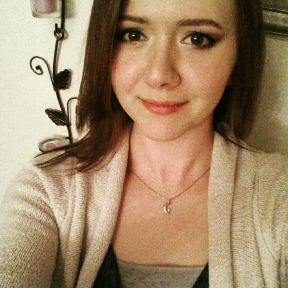 Profile Picture of Katelyn Curran (@kcurra26) on Poshmark