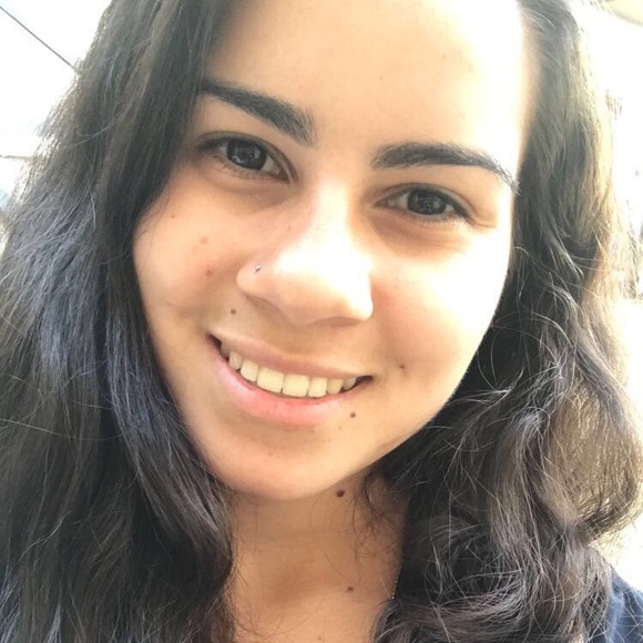 Profile Picture of Adrina Rodriguez (@adrinar) on Poshmark