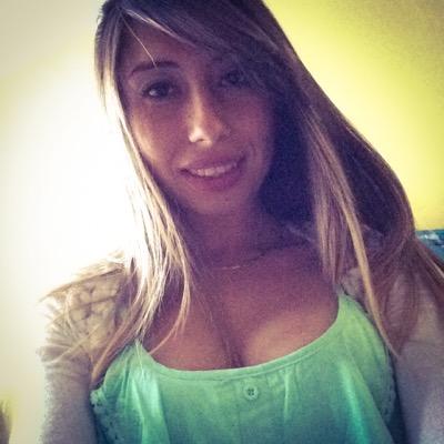 Profile Picture of Elizabeth Toledo (@_EllyToledo) on Twitter