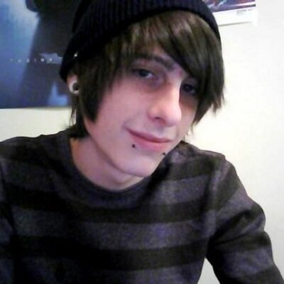 Profile Picture of Shea Hughes (@SheaJ0hnHughes) on Twitter