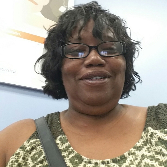 Velma Joe-sutton - Poshmark Profile Picture of Velma Joe-sutton (@neisey56) on Poshmark