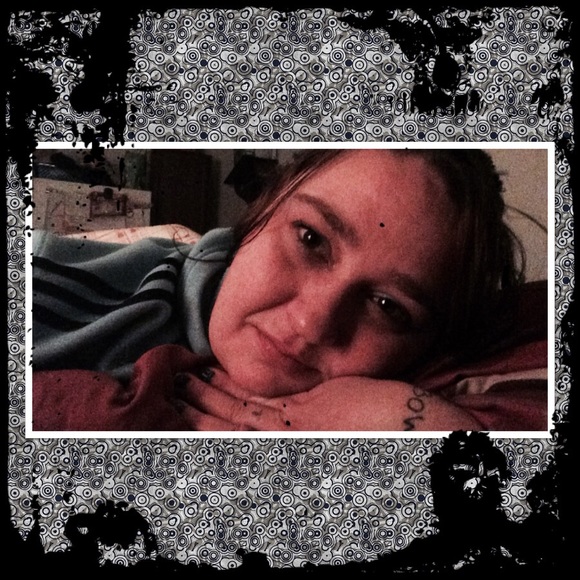 Profile Picture of Shawna Bowers (@sbowers12) on Poshmark