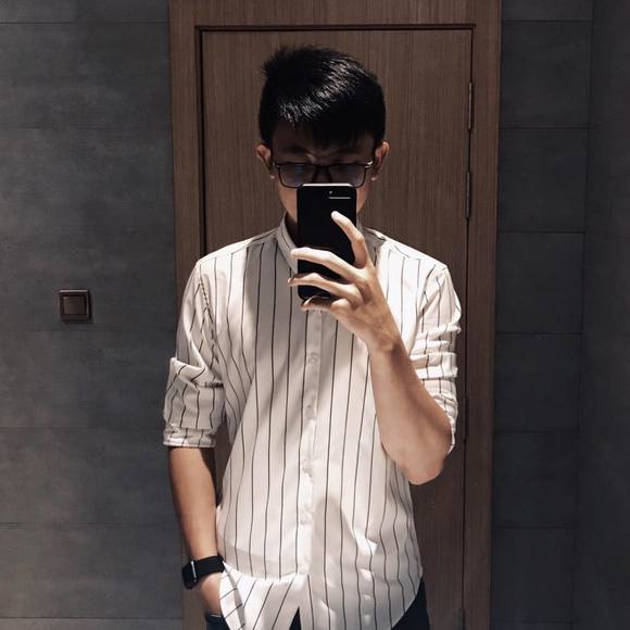 Profile Picture of Tong Tong (@lytongpoeng) on Poshmark