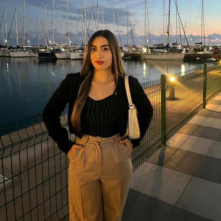 Profile Picture of Burçin (@burcinayy) on Tiktok