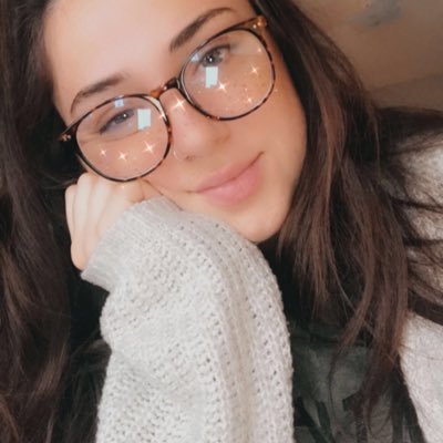 Profile Picture of Claudie (@ClaudiaJoAnn) on Twitter