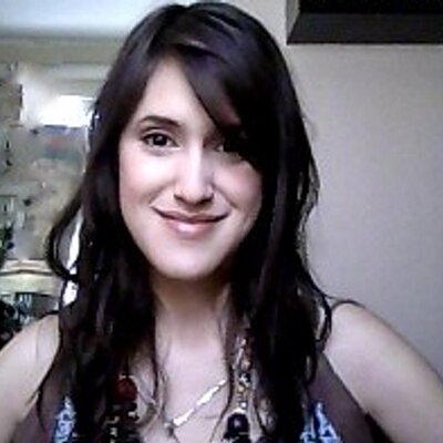 Profile Picture of Carolina Benavides (@Carol_Economics) on Twitter