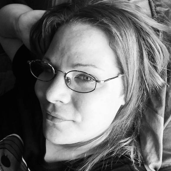 Profile Picture of Alexandra Connor (@remory85) on Poshmark