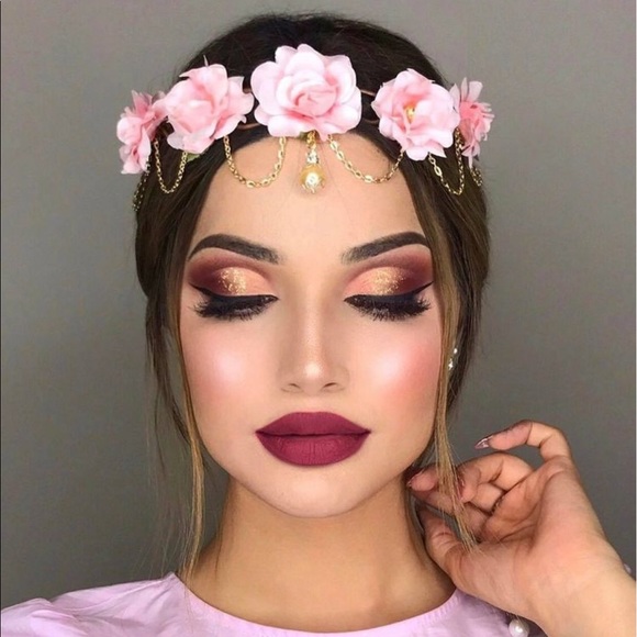 Profile Picture of Nazz Nazz (@cinderella201) on Poshmark