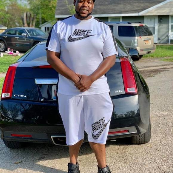 Profile Picture of Keithie Sheppard (@keithiesheppard) on Poshmark