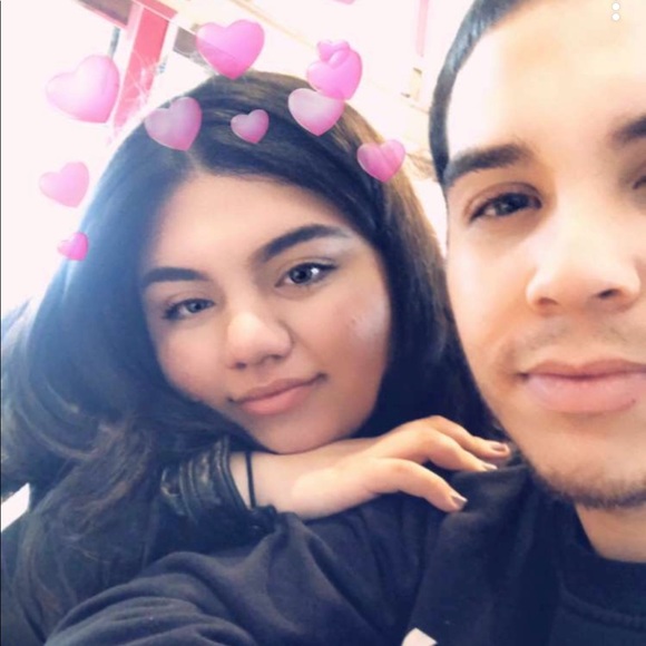 Profile Picture of Lorena Vasquez (@lorenaxx3) on Poshmark