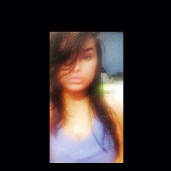 Profile Picture of Michaela Mathews💖 (@loveee_michaela) on Poshmark
