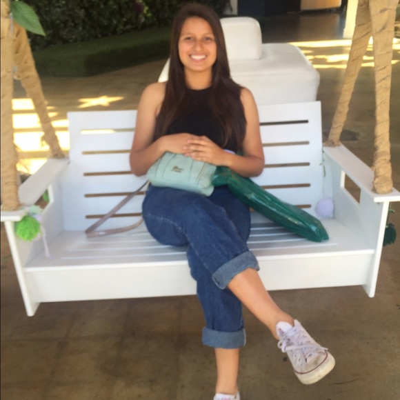 Profile Picture of Jasmine Solis (@jasminessolis) on Poshmark