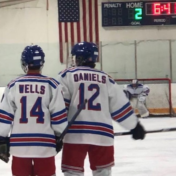 Profile Picture of Wade Daniels (@wdans12) on Poshmark