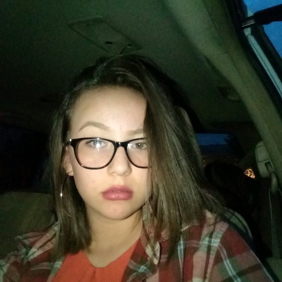 Profile Picture of Ruby Canez (@rubyc_03) on Poshmark