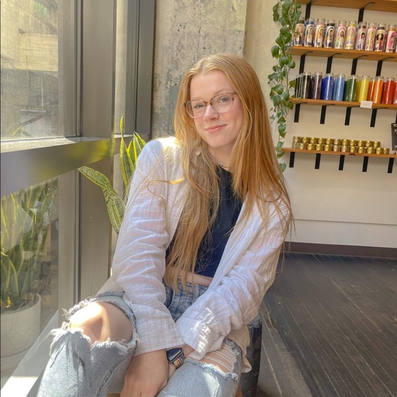 Profile Picture of Gracie Peardon (@graciepeardon) on Poshmark