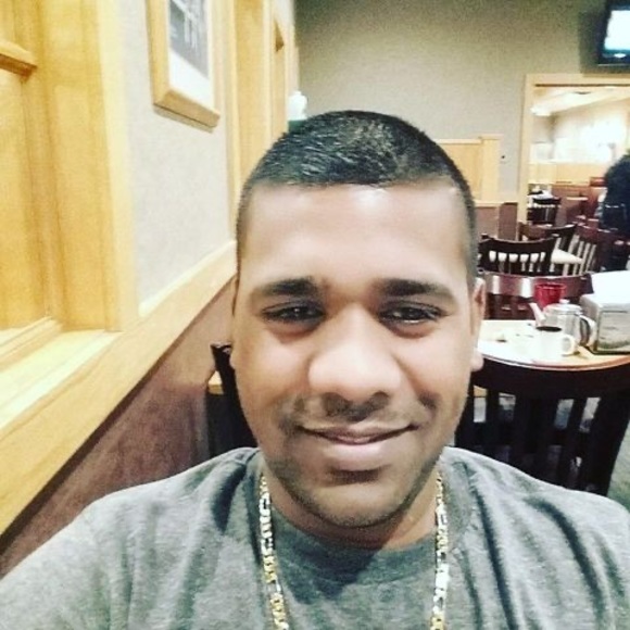 Profile Picture of Ravesh Latchminarain (@raveshl) on Poshmark
