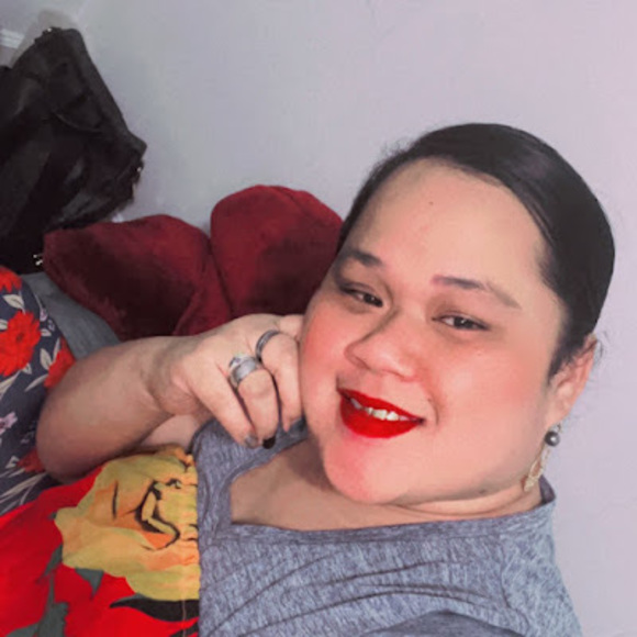 Profile Picture of Rylil Rodenis (@rodenisrylil) on Poshmark