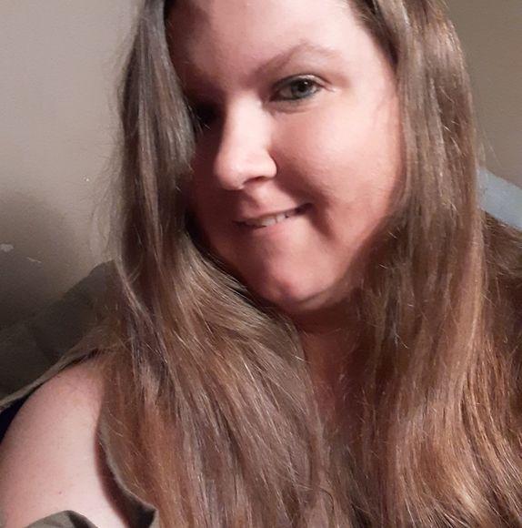 Profile Picture of Amber Walters (@goatgirl3703) on Poshmark