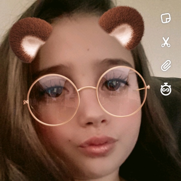 Profile Picture of Ava Escobar (@aescobar0655) on Poshmark