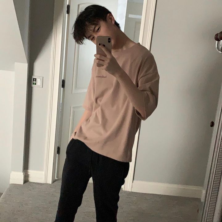 Profile Picture of Aron Park (@@aaron_pak) on Tiktok