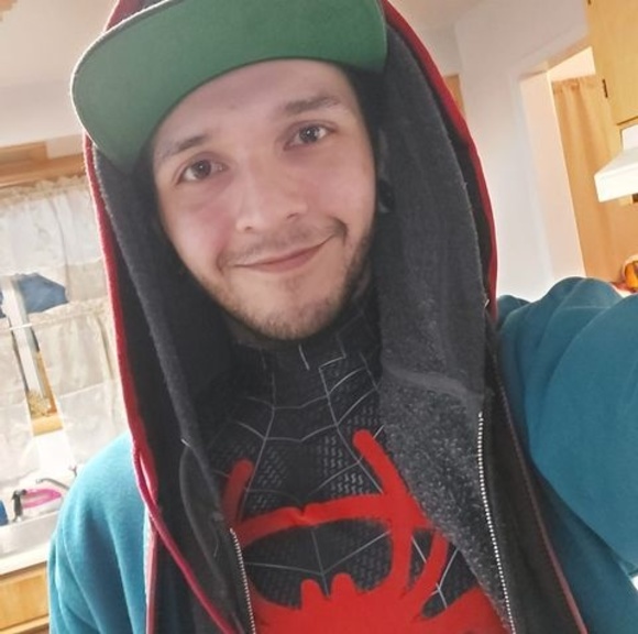 Profile Picture of Tyler Close (@tyler_close) on Poshmark