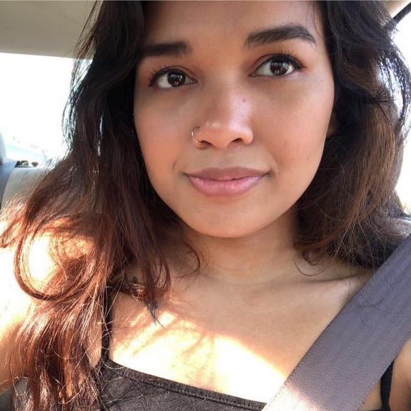 Julia Nutwell - Poshmark Profile Picture of Julia Nutwell (@jmnuts) on Poshmark