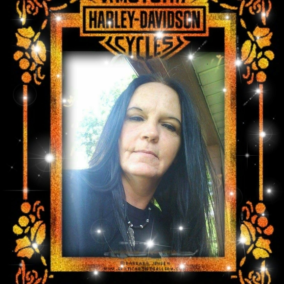 Profile Picture of Joni Romacko (@joniromacko) on Poshmark