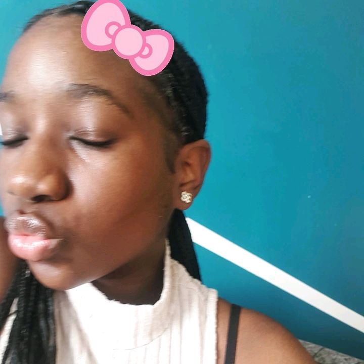 Profile Picture of 🧟‍♀️. (@paule.e_off) on Tiktok
