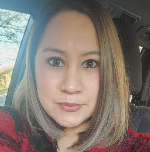 Profile Picture of Anitra Ramirez (@anitrachic) on Poshmark