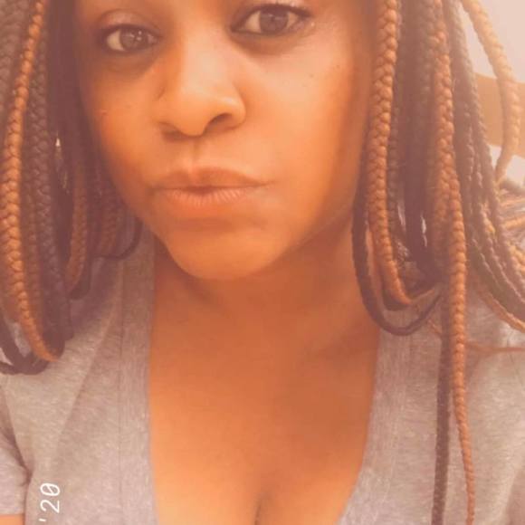 Profile Picture of Joycelyn Conway (@joy3877) on Poshmark