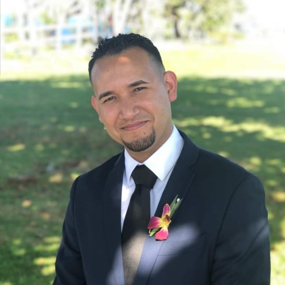 Profile Picture of Jose Muniz (@pica23) on Poshmark