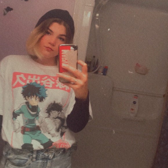 Profile Picture of Mykaela Cutting (@xxmykaelaxx) on Poshmark