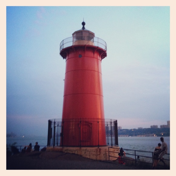 Profile Picture of Gideon Schon (@gideonschon) on Poshmark