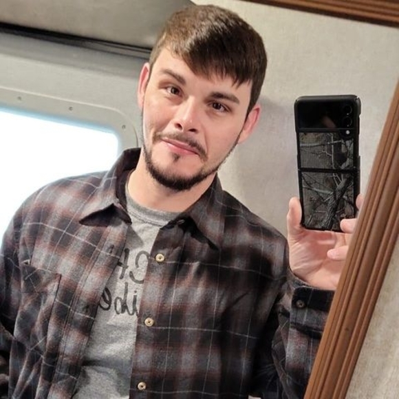 Profile Picture of Jonathan Rushing (@rushingmatt) on Poshmark