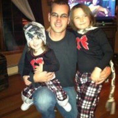 Profile Picture of Stephen Broderick (@StevieB22) on Twitter