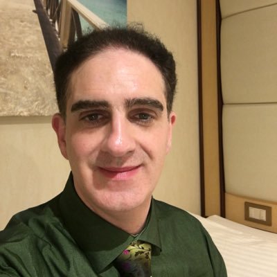 Profile Picture of David Bredin (@dabeire) on Twitter