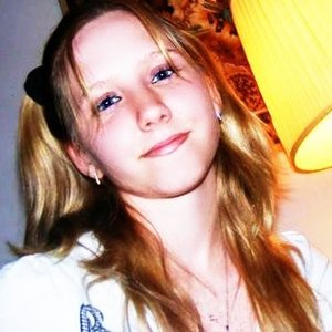 Profile Picture of Laura Stroud (@angel_gangsta) on Myspace