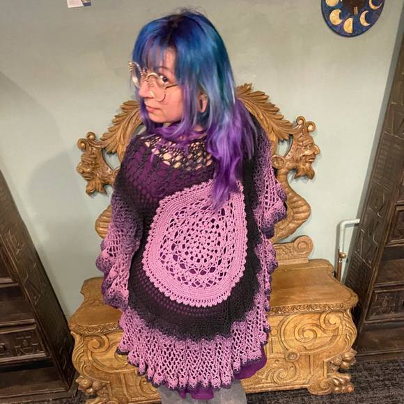 Profile Picture of Vikki Figliola (@vikkay) on Poshmark